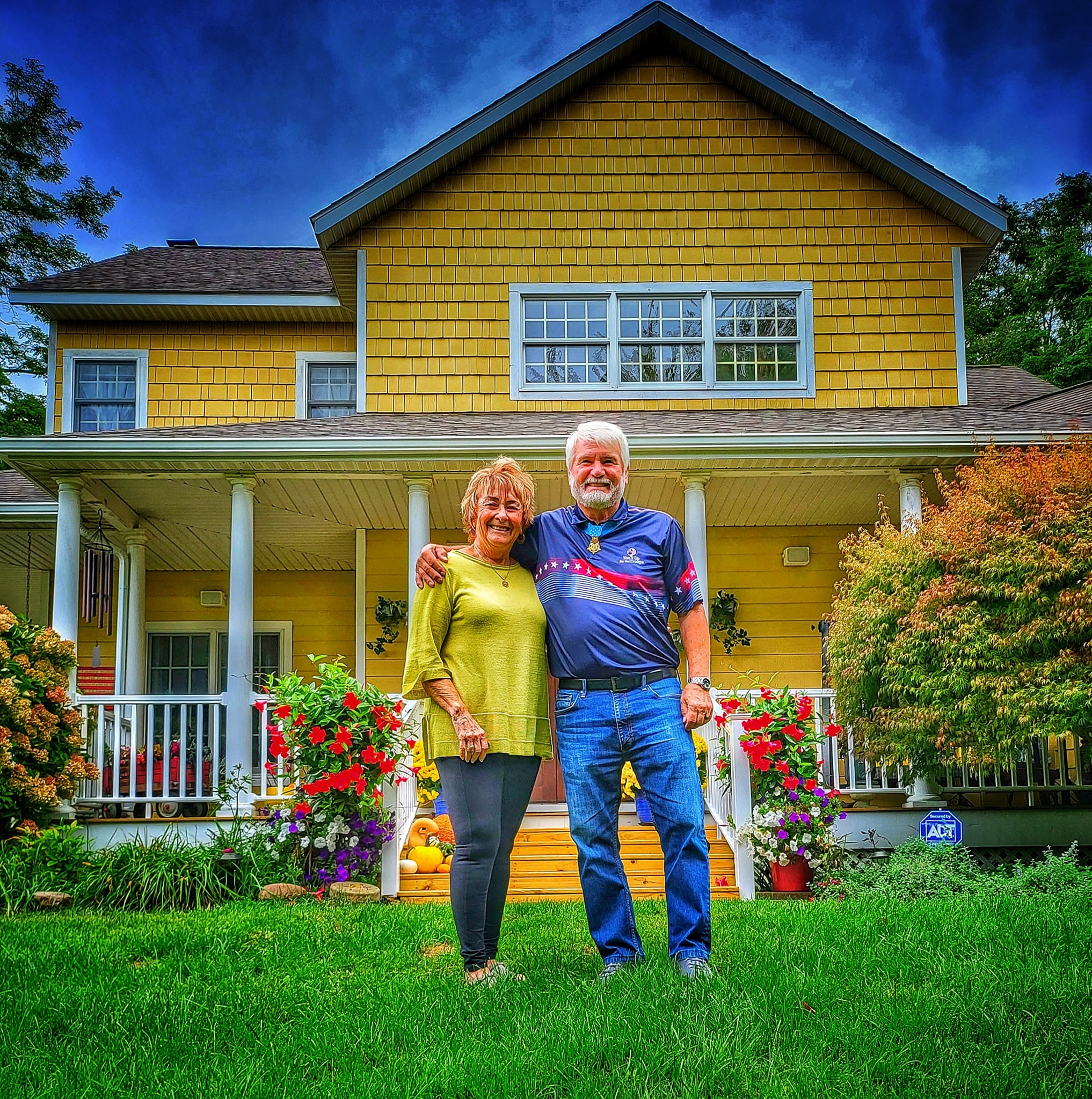 K9JF recipient couple at home with service dog